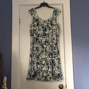 NWT signature Ella dress
